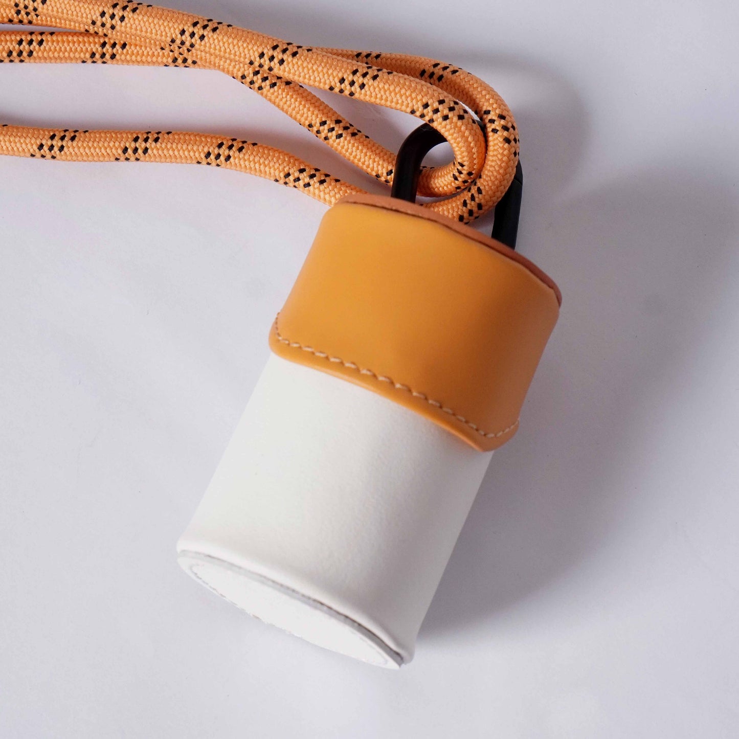 Upcycling Inhaler Case L เคสใส่ยาดมไซส์ L พร้อมสายคล้องคอ