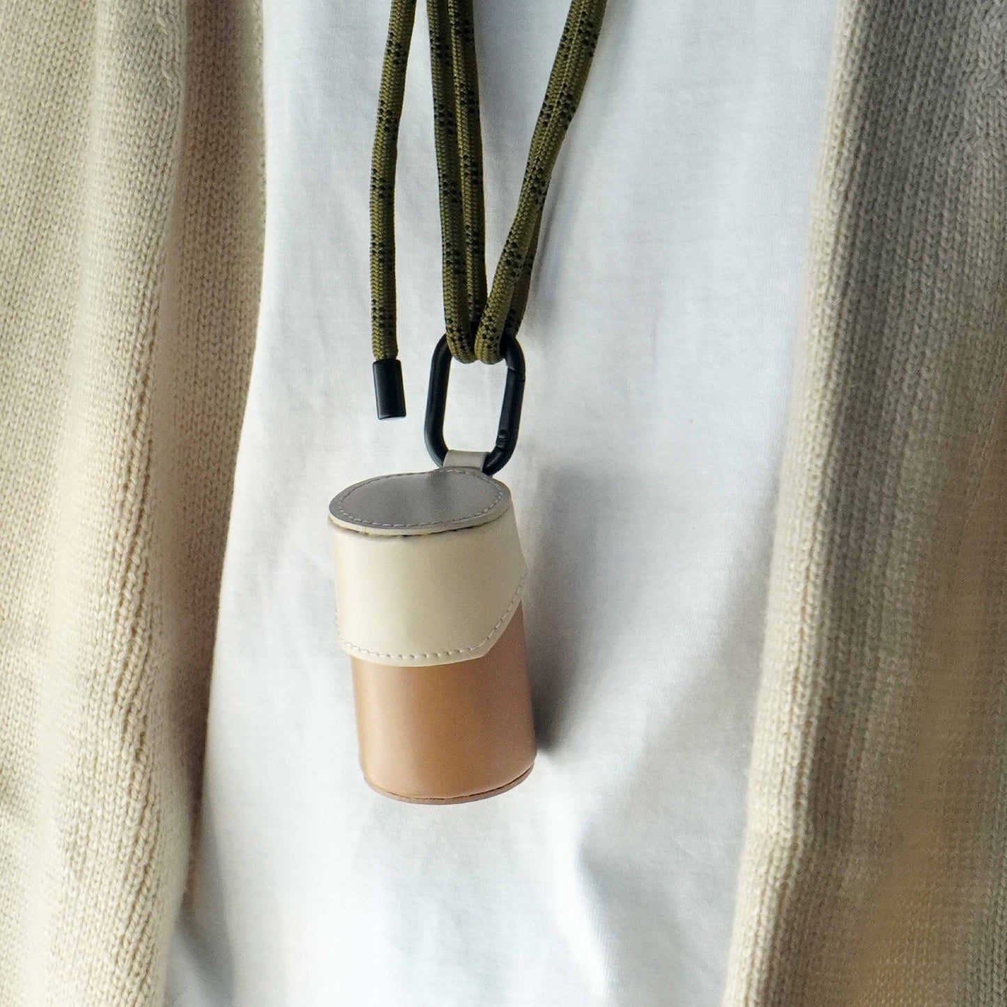 Upcycling Inhaler Case L เคสใส่ยาดมไซส์ L พร้อมสายคล้องคอ