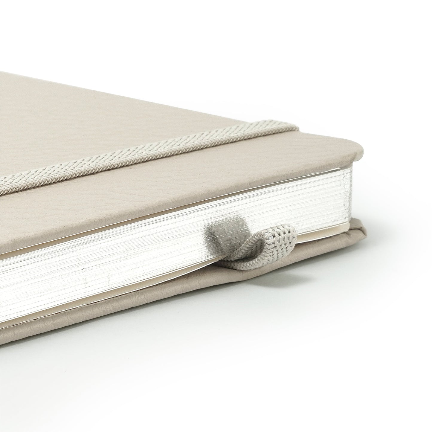 Folio Silver Edge Notebook A5 (Ruled) : สมุดขอบเงินขนาด A5 (แบบมีเส้น)