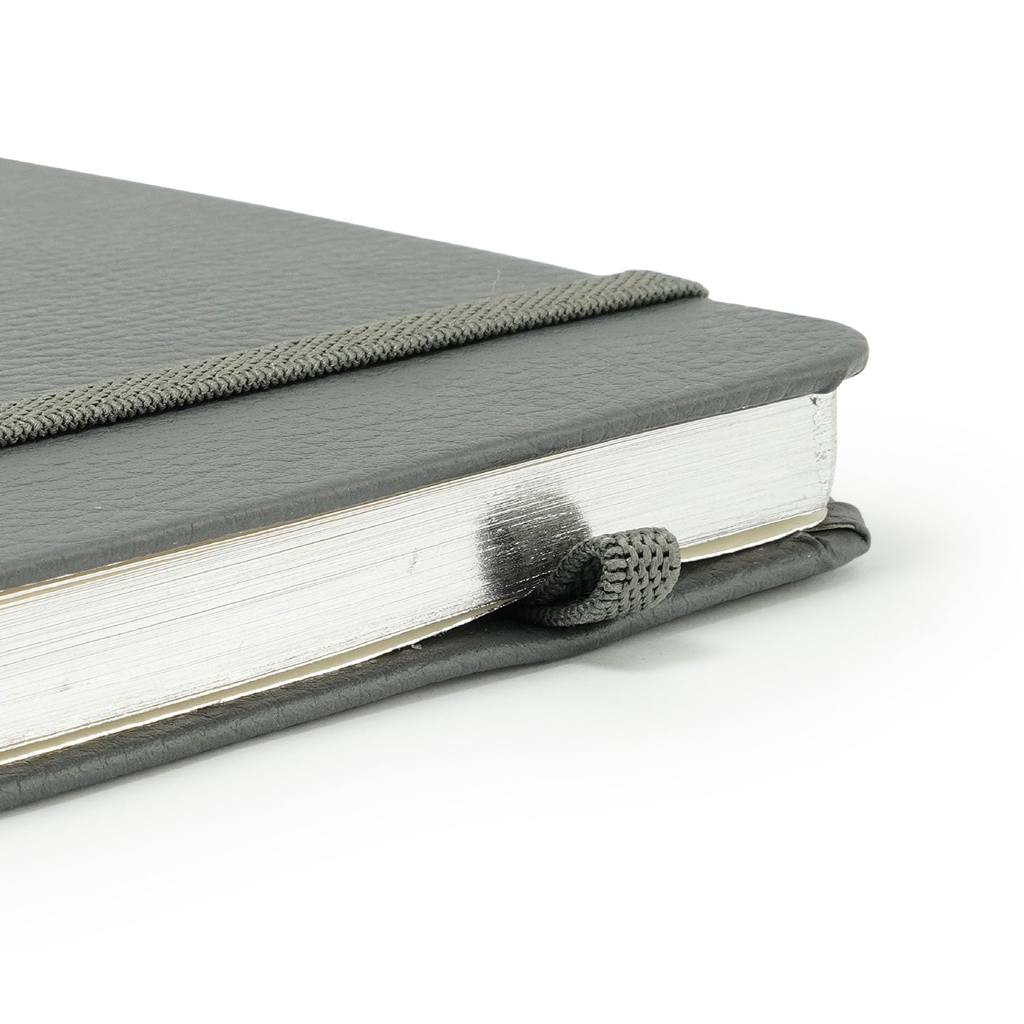 Folio Silver Edge Notebook A5 (Ruled) : สมุดขอบเงินขนาด A5 (แบบมีเส้น)