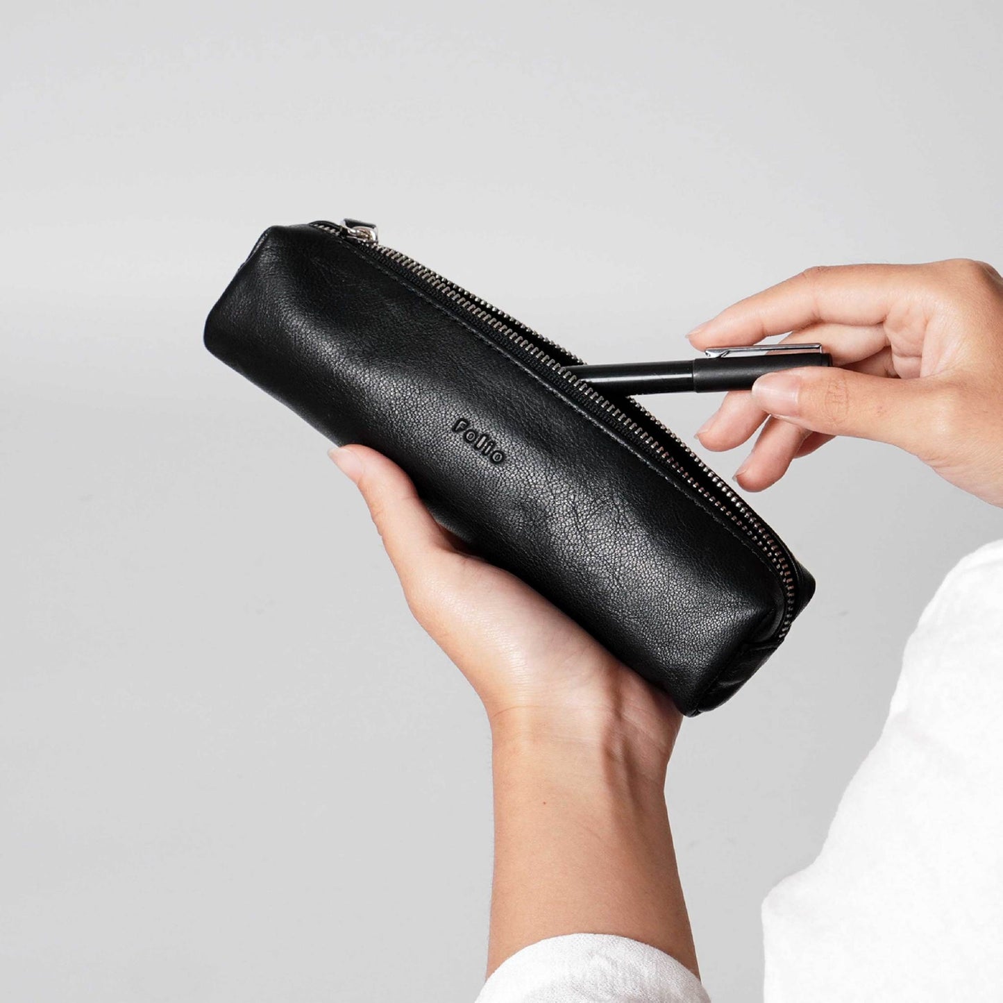 Folio : Myra Pencil Case กระเป๋าใส่เครื่องเขียนผลิตจากหนังแท้ รหัส18714