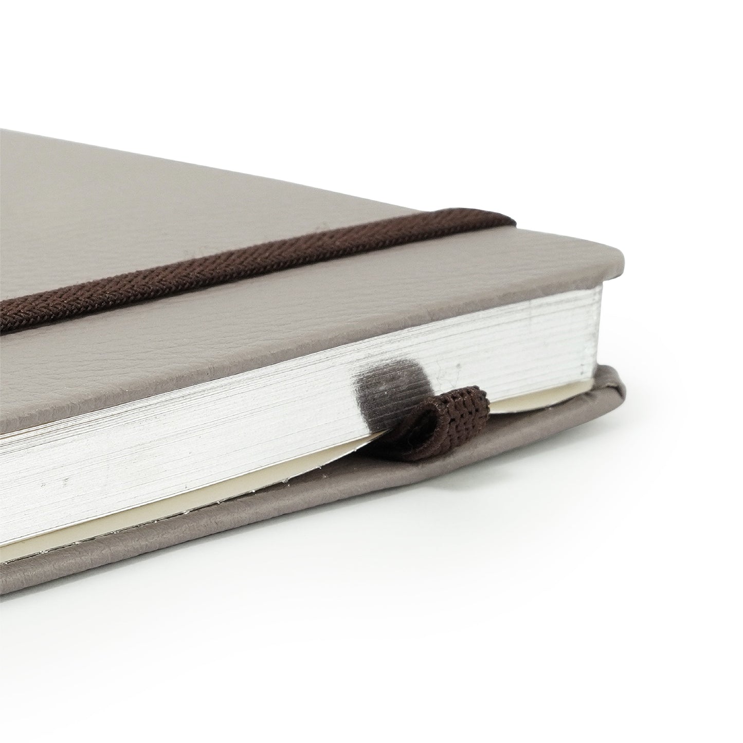 Folio Silver Edge Notebook A5 (Ruled) : สมุดขอบเงินขนาด A5 (แบบมีเส้น)