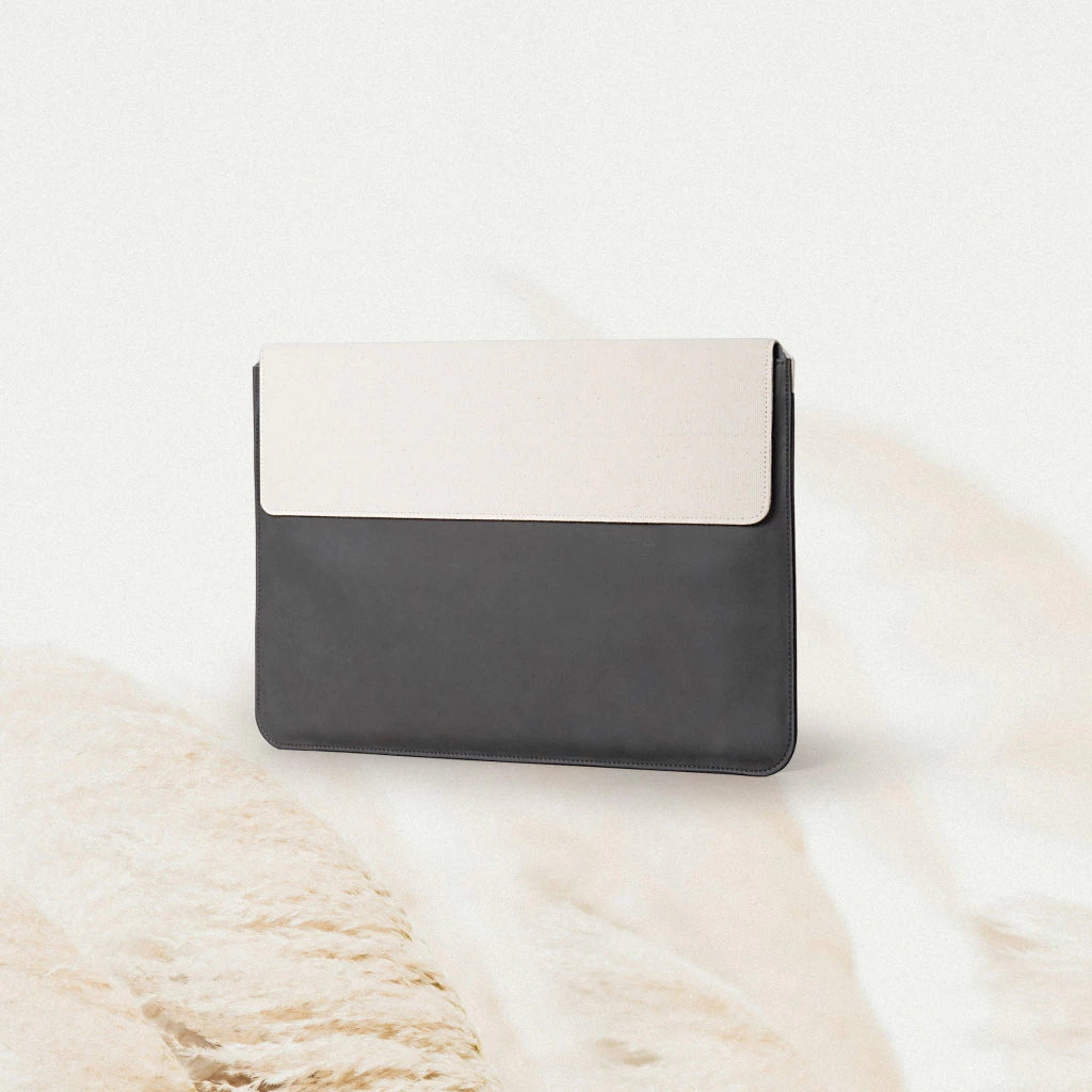 Vegan Laptop Case 15.6"