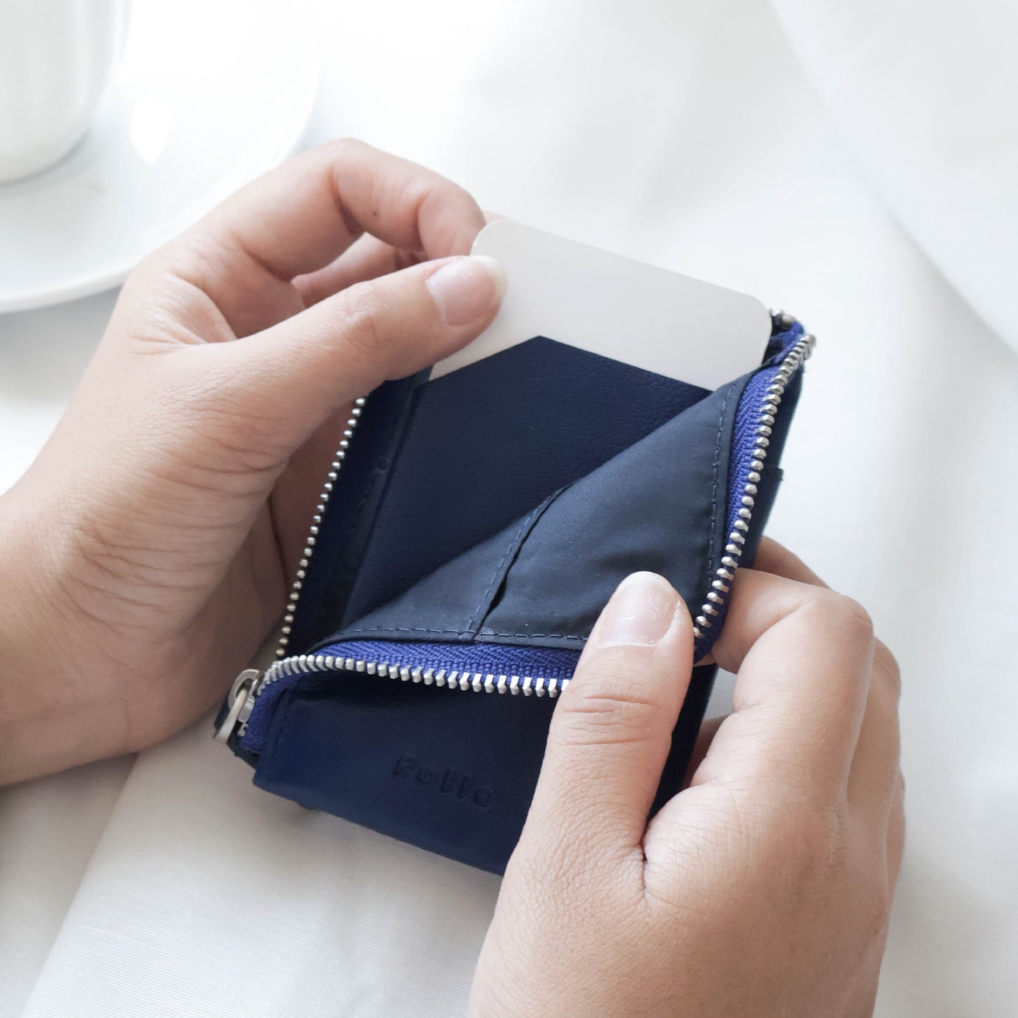FOLIO: Myra Mini Zipper Wallet กระเป๋าสตางค์ ผลิตจากหนังแพะแท้ รหัส-18752