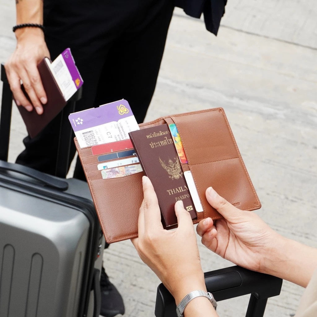 Folio Myra Passport Holder RFID กระเป๋าพาสปอร์ต หนังแท้ ใส่บัตรได้ 6 ช่อง -18738