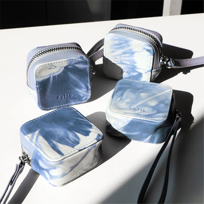 Folio : Bliss Tie-Dye Tiny Bag กระเป๋าอเนกประสงค์ ใบเล็ก พร้อมสายคล้องมือ ใส่ AirPods สายชาร์จ Accessory Bag -10725