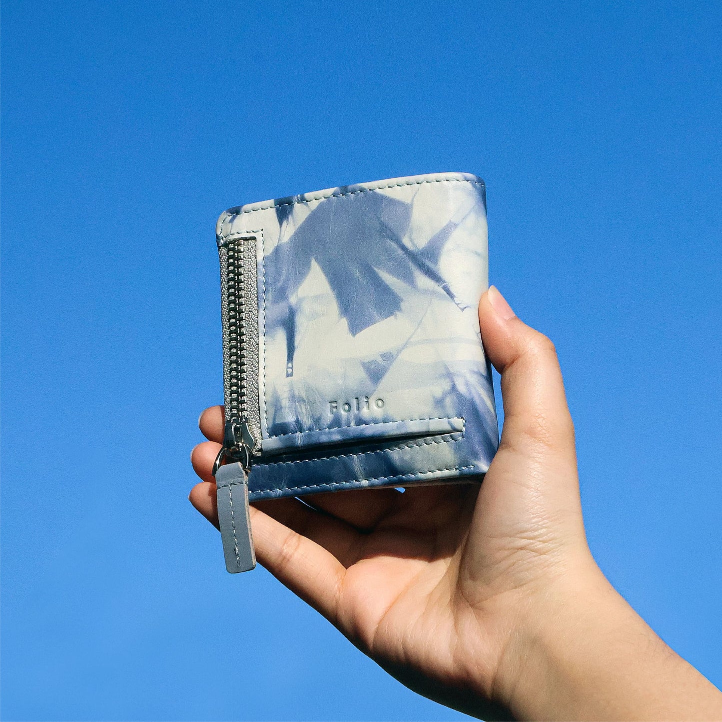 FOLIO: Bliss Tie-Dye slim Wallet กระเป๋าสตางค์ใบสั้น ลายมัดย้อม บริการปั้มชื่อฟรี-10732